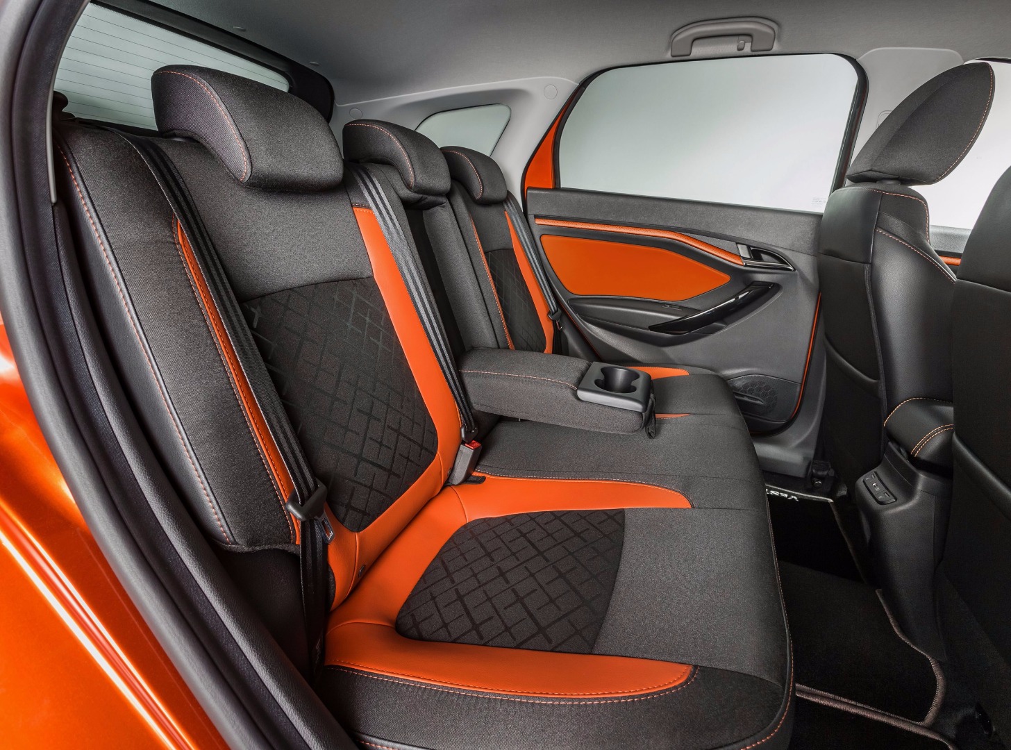 LADA Vesta SW Cross и LADA Vesta SW. Новая философия комфорта и функциональности
