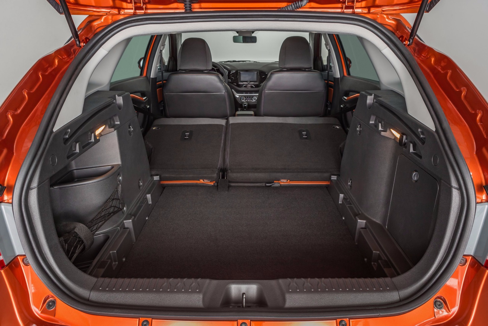 LADA Vesta SW Cross и LADA Vesta SW. Новая философия комфорта и функциональности