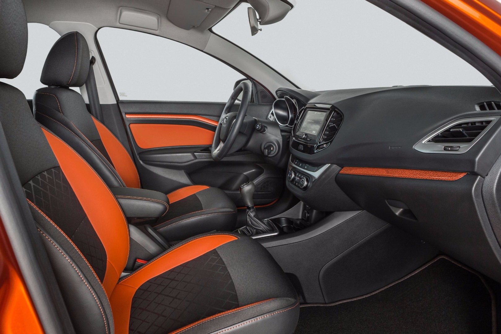 LADA Vesta SW Cross и LADA Vesta SW. Новая философия комфорта и функциональности