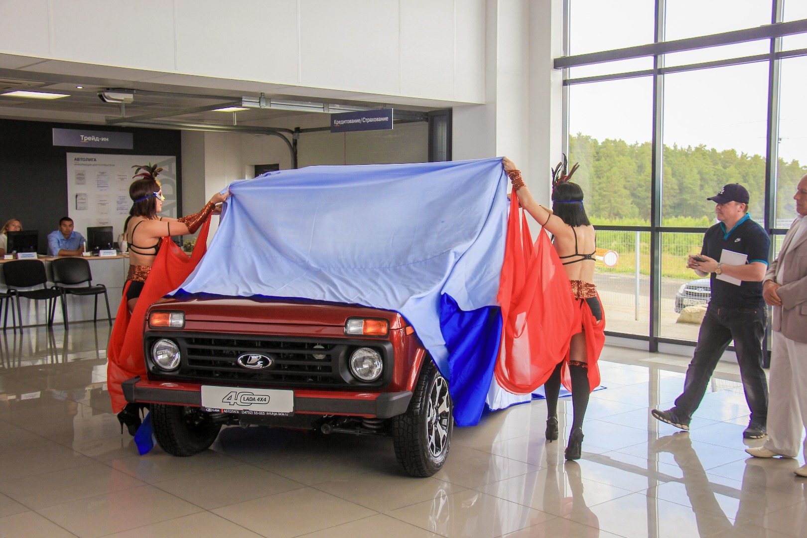 15 июля состоялось Празднование 40-летия LADA 4x4 в автосалоне АВТОЛИГА