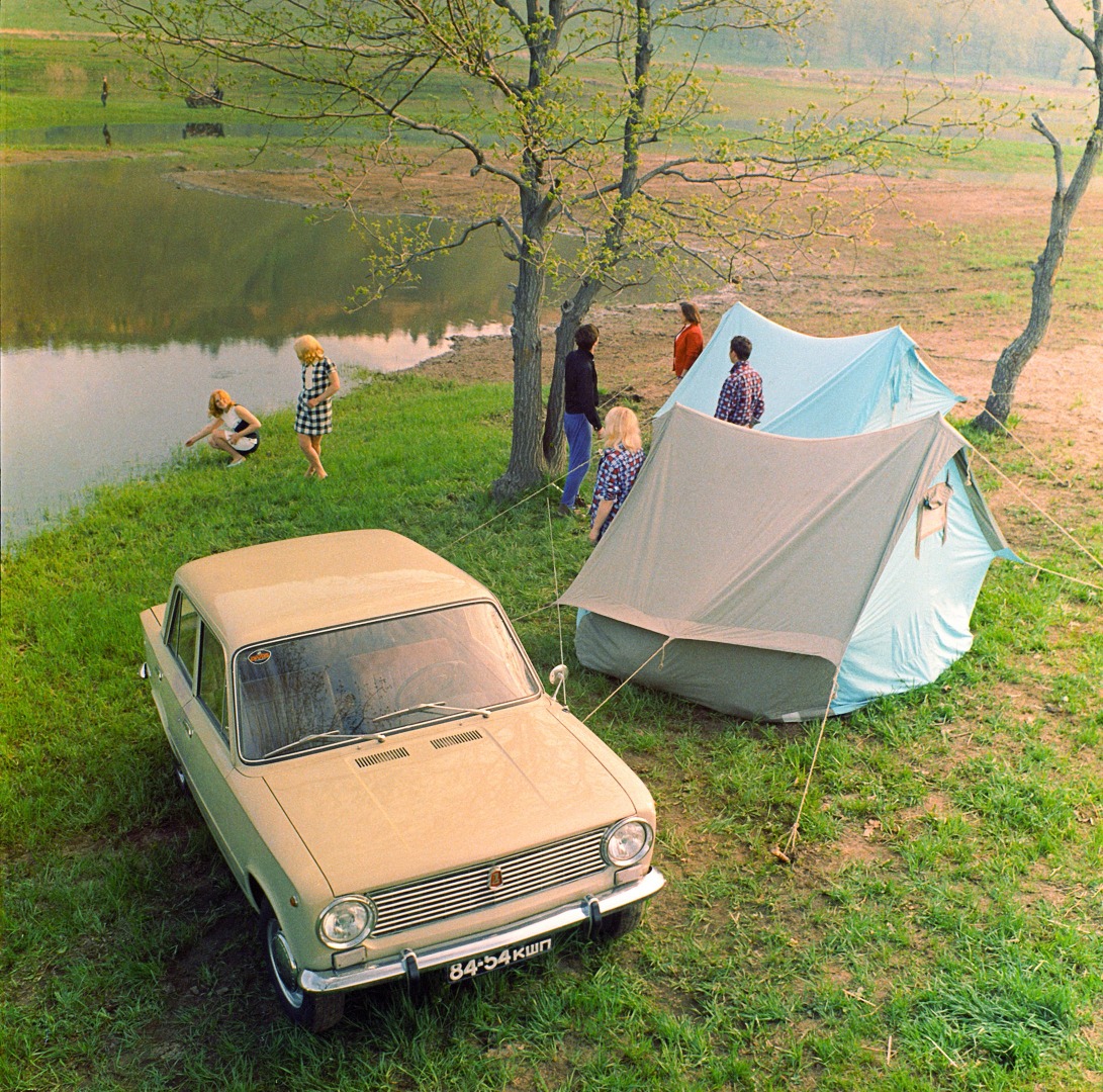 С праздником! С днем рождения Легендарной LADA 2101!